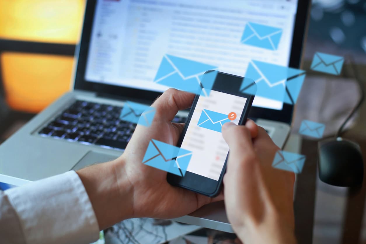 Taux d’ouverture Emailing : Définition, Statistiques, et Conseils pour 2025